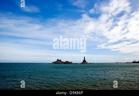 Heiligen Thiruvalluvar Statue auf der kleinen Insel, Laccadive Meer, Kanyakumari, Tamil Nadu, Indien Stockfoto