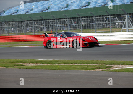 ROTES Auto 11 FERRARI 599XX Auto SILVERSTONE Spur SILVERSTONE RACE TRACK SILVERSTONE ENGLAND 16. September 2012 Stockfoto