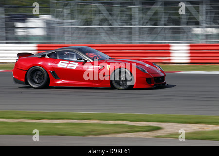 ROTES Auto 63 FERRARI 599XX Auto SILVERSTONE Rennen SILVERSTONE RACE TRACK SILVERSTONE ENGLAND 16. September 2012 Stockfoto