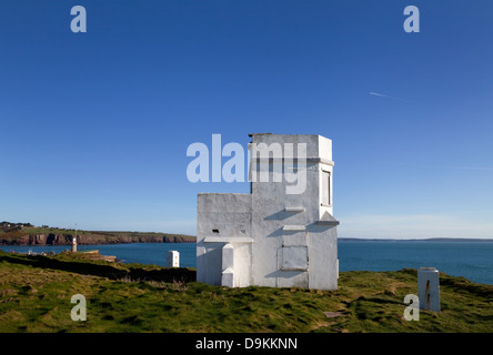 Der alte Küstenwache Station, Fischerhafen Dunmore East, Grafschaft Waterford, Irland Stockfoto