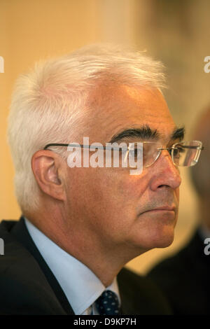 Royal Highland Show 2013, Ingleston, Edinburgh, Schottland. 21. Juni 2013.   Alistair Darling MP bei der Vorstellung des ländlichen Better Together an der Royal Highland Show Credit: Tim Scrivener/Alamy Live News Stockfoto