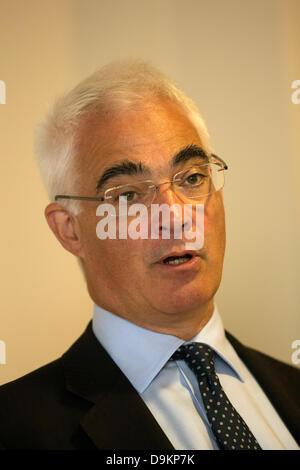 Royal Highland Show 2013, Ingleston, Edinburgh, Schottland. 21. Juni 2013.   Alistair Darling MP bei der Vorstellung des ländlichen Better Together an der Royal Highland Show Credit: Tim Scrivener/Alamy Live News Stockfoto