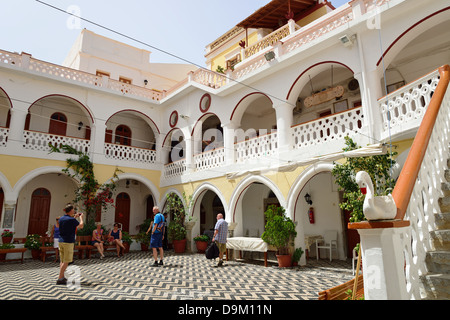 Hof des Klosters St. Michael Panormitis, Symi (Simi), Rhodos (Rodos) Region, Dodekanes, südliche Ägäis, Griechenland Stockfoto