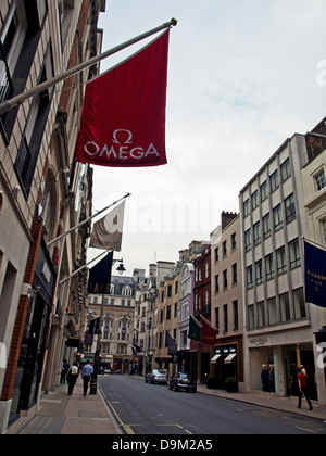 Ansicht der Bond Street, einer exklusiven Einkaufsstraße im Londoner West End, die Nord-Süd verläuft zwischen Oxford Street und Piccadilly Stockfoto