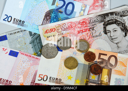 Auswahl an Englisch und Euro Geld. Stockfoto
