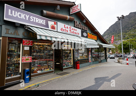 Tabacs Tabak Zigarren und Zigaretten steuerfrei einkaufen in Andorra la Vella andorra Stockfoto