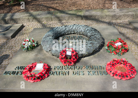 Langemark Friedhof für die Toten des ersten Weltkriegs die deutschen Krieg Stockfoto