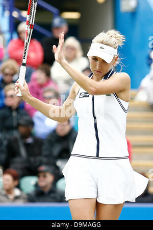 Eastbourne, Vereinigtes Königreich. 22. Juni 2013.  Elena Vesnina(RUS) besiegt Jamie Hampton(USA) im Frauen-Einzel-Finale mit einem Score 6-2, 6-1 in Devonshire Park Credit: Action Plus Sport/Alamy Live News Stockfoto