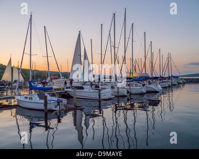 Hafen Hafengebiet von Watkins Glen New York Harbor Lights fest Stockfoto