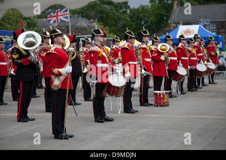 Preston UK, 22. Juni 2013. Die Band der King's Division in den Weeton Barracks auf der Preston Military Show in Fulwood Barracks, Preston, Lancashire. Militärangehörige, Kadetten und Veteranen vertreten die Royal Navy, die Armee und die Royal Air Force aus dem gesamten Nordwesten: Cheshire, Cumbria, Lancashire, Merseyside und Greater Manchester. Die Preston Military Show ist die größte Ausstellung der Streitkräfte im Nordwesten Englands. Stockfoto