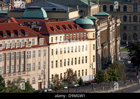 Prag - Rudolfinum Konzerthalle und Jan-Palach-Platz in der Altstadt Stockfoto