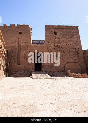 Philae Tempel gewidmet der Göttin Isis auf der Insel Agilkia im Fluss Nil, Assuan, Ägypten Stockfoto