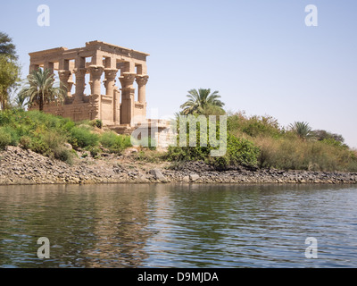 Trajan Kiosk, ein Teil der Tempel der Isis Komplex auf der Insel Agilkia im Fluss Nil, Ägypten Stockfoto