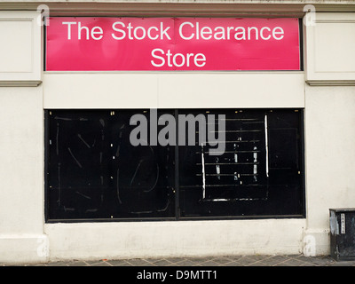 Geschlossen Stock Clearance Store in Liverpool UK Stockfoto