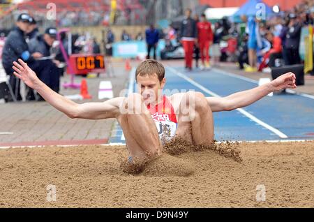 Gateshead, UK. 23. Juni 2013. Alexej Fjodorow (RUS). Herren Dreisprung. Tag2. Mannschafts-Meisterschaften. Bildnachweis: Sport In Bilder/Alamy Live-Nachrichten Stockfoto