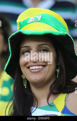 Salvador de Bahia. Brasil. 22. Juni 2013. Fußball / Fußball: FIFA Confedaretion Cup 2013.Brasilian Unterstützer. Gruppe A Spiel zwischen Italien und Brasilien Arena Fonte Nova-Stadion in der Stadt Salvador de Bahia, Brasilien. (Foto: Marco Iacobucci/Alamy live-Nachrichten) Stockfoto