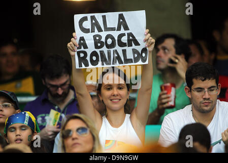 Salvador de Bahia. Brasil. 22. Juni 2013. Fußball / Fußball: FIFA Confedaretion Cup 2013.Brasilian Unterstützer. Gruppe A Spiel zwischen Italien und Brasilien Arena Fonte Nova-Stadion in der Stadt Salvador de Bahia, Brasilien. (Foto: Marco Iacobucci/Alamy live-Nachrichten) Stockfoto