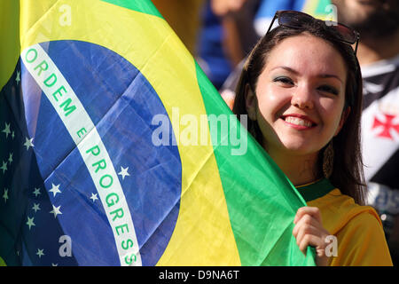 Salvador de Bahia. Brasil. 22. Juni 2013. Fußball / Fußball: FIFA Confedaretion Cup 2013.Brasilian Unterstützer. Gruppe A Spiel zwischen Italien und Brasilien Arena Fonte Nova-Stadion in der Stadt Salvador de Bahia, Brasilien. (Foto: Marco Iacobucci/Alamy live-Nachrichten) Stockfoto