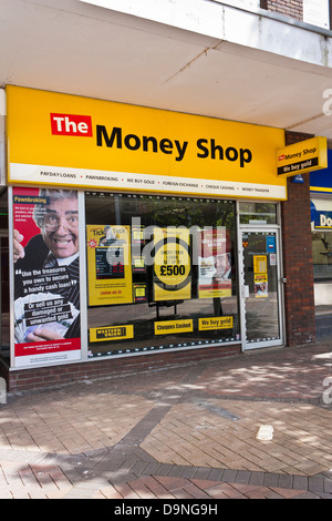 Zahltag Darlehen Unternehmen steigen auf der High Street in Großbritannien.  "Geld-Shop" ist einer der mehrere Angebot Darlehen. Stockfoto