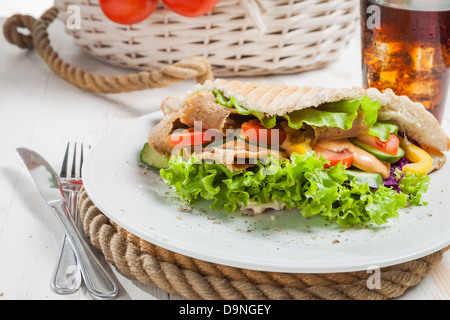 Kebab serviert auf Segeln Seil Stockfoto