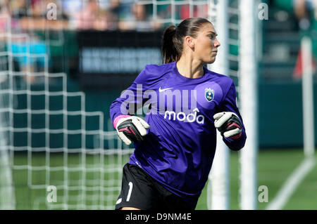 Rochester, NY, USA. 23. Juni 2013. 23. Juni 2013: Seattle Reign FC Torwart Hope Solo #1 in der ersten Hälfte des Spiels als Seattle Reign FC gebunden Western New York Flash 1-1 Sahlen Stadion in Rochester, NY. © Csm/Alamy Live-Nachrichten Stockfoto