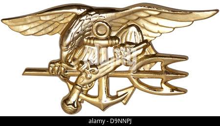 Ausschnitt der US Navy Sea Air Land (SEAL) Trident Plakette Stockfoto