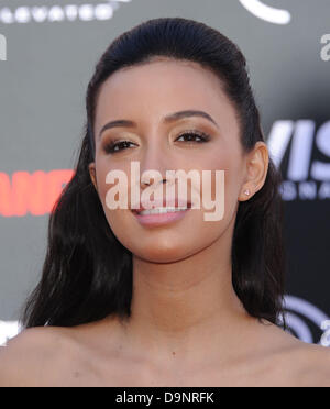 Anaheim, Kalifornien, USA. 22. Juni 2013. Christian Serratos kommt zur Premiere des Films "The Lone Ranger" in Disneys California Adventure. Bildnachweis: Lisa O'Connor/ZUMAPRESS.com/Alamy Live-Nachrichten Stockfoto