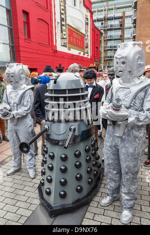 England, London, Stratford, jährliche Trachtenumzug der Sci-Fi, Dalek und Cyborgs Stockfoto