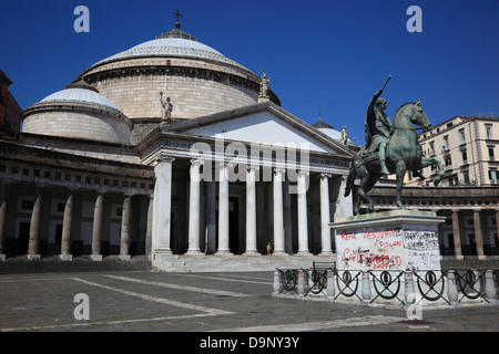 Basilica di San Francesco di Paola in Piazza del Plebiscito, Neapel, Kampanien, Italien Stockfoto