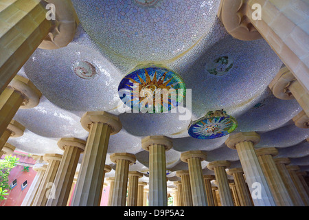 Parc Güell-Park mit Architektur Deisgned von Antoni Gaudi in Barcelona, Spanien Stockfoto