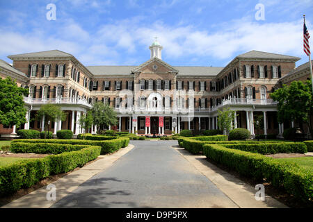 Die Akademie des Heiligen Herzens römischen ist eine katholische High School für Mädchen in New Orleans, Louisiana. Die Schule wurde im Jahre 1886 gegründet. Innerhalb der Sacred Heart Network-Familie, es wird oft als "der Rosenkranz.  Foto: Klaus Nowottnick Datum: April 26, 2 Stockfoto