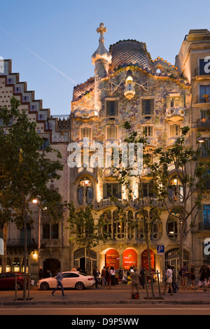 Casa Batllo, Nacht, Barcelona, Spanien Stockfoto