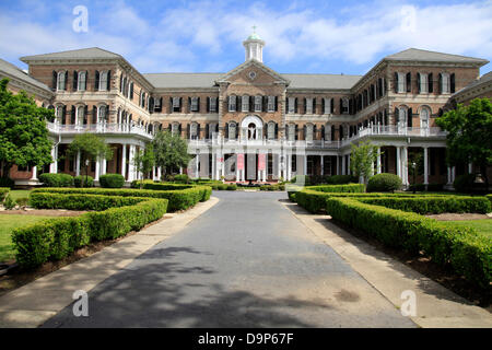 Die Akademie des Heiligen Herzens römischen ist eine katholische High School für Mädchen in New Orleans, Louisiana. Die Schule wurde im Jahre 1886 gegründet. Innerhalb der Sacred Heart Network-Familie, es wird oft als "der Rosenkranz.  Foto: Klaus Nowottnick Datum: April 26, 2 Stockfoto