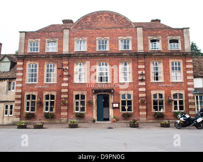 Red Lion Inn Lacock Dorf in Wiltshire England UK Stockfoto