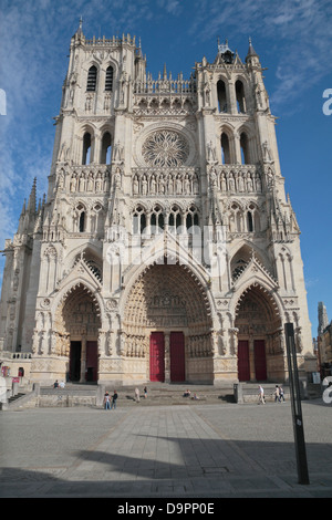 Die Kathedrale unserer lieben Frau von Amiens (Cathédrale Notre-Dame Amiens) oder Kathedrale von Amiens, Amiens, Somme, Picardie, Frankreich. Stockfoto