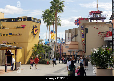 AMC Theater und Wolfgang Puck Cafe, Downtown Disney, Orlando, Florida. Stockfoto