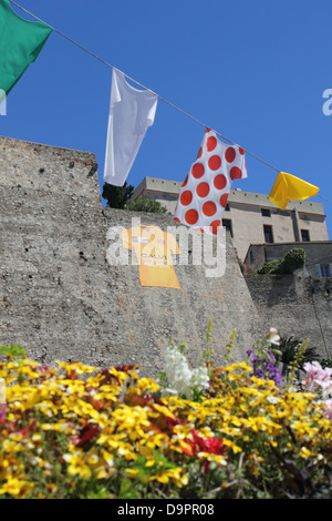 Die Tour de France besucht Calvi, Korsika, Frankreich zum ersten Mal im Jahr 2013 die 100. Tour. Stockfoto