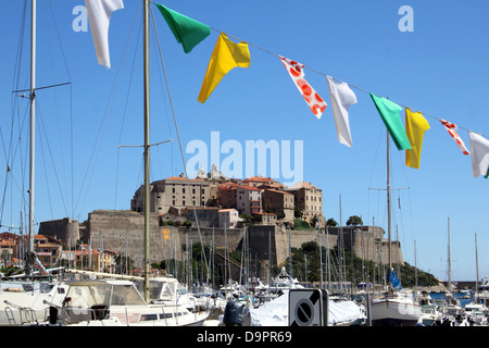 Die Tour de France besucht Calvi, Korsika, Frankreich zum ersten Mal im Jahr 2013 die 100. Tour. Stockfoto