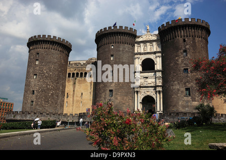 Castel Nuovo, Stadt Burg aus dem 13. Jahrhundert, Neapel, Kampanien, Italien Stockfoto