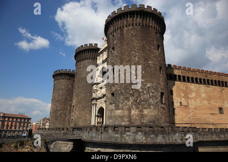 Castel Nuovo, Stadt Burg aus dem 13. Jahrhundert, Neapel, Kampanien, Italien Stockfoto