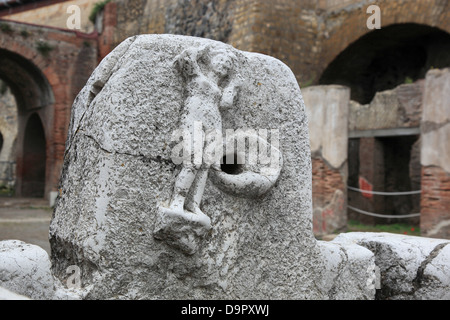 Trinkwasser Brunnen in den Ruinen von Herculaneum, Kampanien, Italien Stockfoto