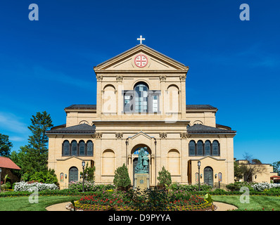 Außen, die Gedächtnis-Kirche des Heiligen Grabes, Franziskaner-Kloster des Heiligen Landes in Amerika, Washington DC, USA Stockfoto