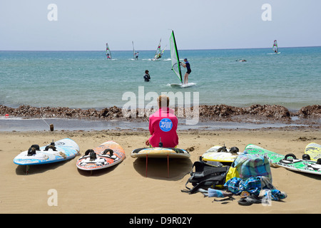 Windsurfen und Kiteboarden auf Sandbank, Prasonisi, Rhodos (Rodos), die Dodekanes, South Aegean Region, Griechenland Stockfoto