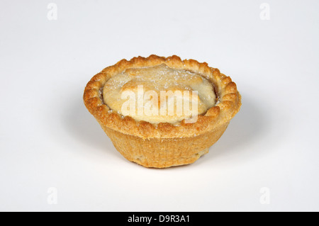 Ein Mince Pie gegen einen grauen Hintergrund. Stockfoto