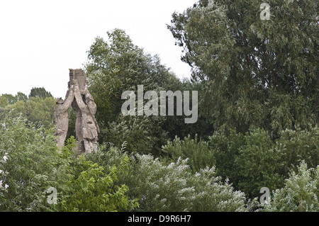 Sapper Herrlichkeit Denkmal von Stanislaw Kulon 1975 am Eingang zum Hafen Czerniakowski, Weichsel, Warschau, Polen Stockfoto