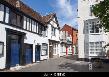 Ferienhäuser säumen Butter Street Alcester in Alcester, Warwickshire, England, UK Stockfoto