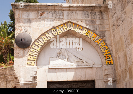 Israel Jerusalem Altstadt 3 3. Station des Kreuzes armenisch-orthodoxen Katholischen Patriarchat Jesus fiel Kreuz Relief Stockfoto