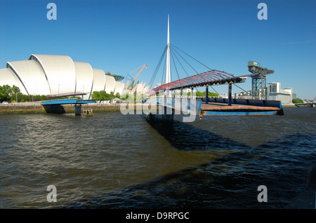 Glocken-Brücke über den Basie-Clyde in Glasgow, Schottland Stockfoto