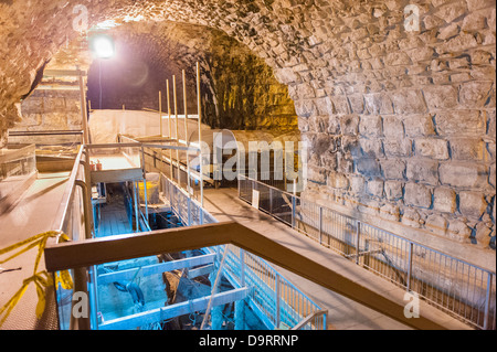 Israel alten Stadt Jerusalem Tunnel Tunnel westlichen Klagemauer Straße Abschnitt der Geheimgang anti Kammer archäologische Ausgrabung Stockfoto