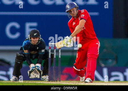 London, UK. 25. Juni 2013. Englands Luke Wright, zucken während der NatWest T20 internationalen Cricket-Match auf der Kia Oval Cricket Ground am 25. Juni 2013 in London, England. (Foto von Mitchell Gunn/ESPA/Alamy Live-Nachrichten) Stockfoto